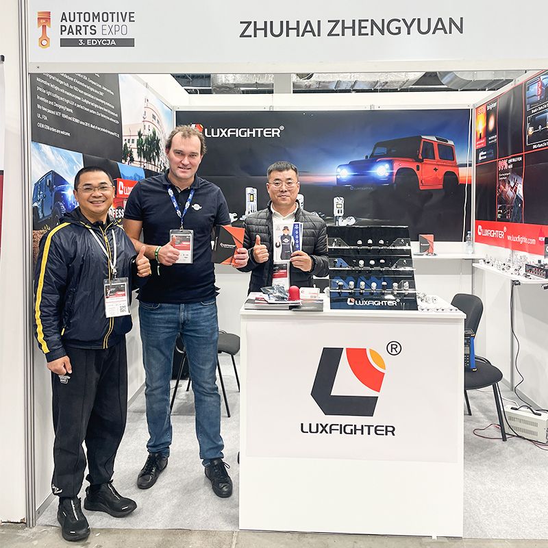LUXFIGHTER LED farlar ve sis farları OTOMOTİV PARÇALARI Fuarı büyük beğeni topladı